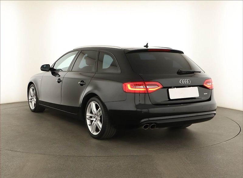 Audi A4 (2014) S-Line 2.0 TDI, 4X4, Automat - fotka 4 z 21
