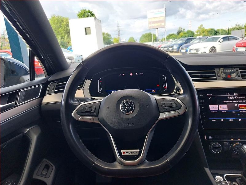Volkswagen Passat (2019) 2.0 BiTDI - fotka 17 z 22