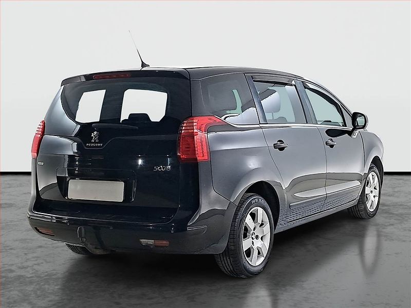 Peugeot 5008 (2016) 1.6 BlueHDi, 7 míst, Navi - fotka 5 z 22