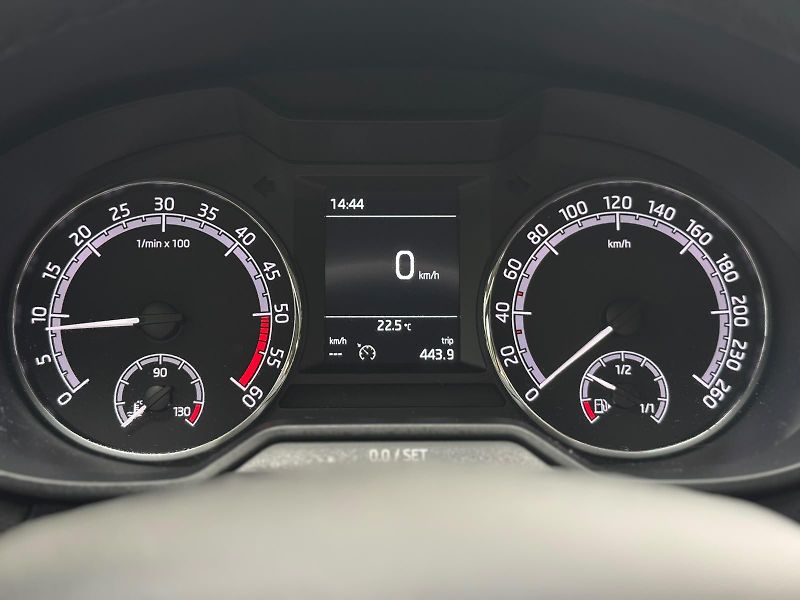 Škoda Octavia 1.6 1.MAJITEL ČR DPH NEBOURÁNO - fotka 12 z 25
