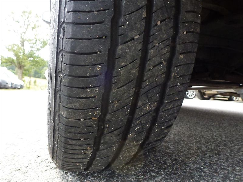 Volkswagen Transporter 2,0 TDI 9míst - fotka 42 z 46