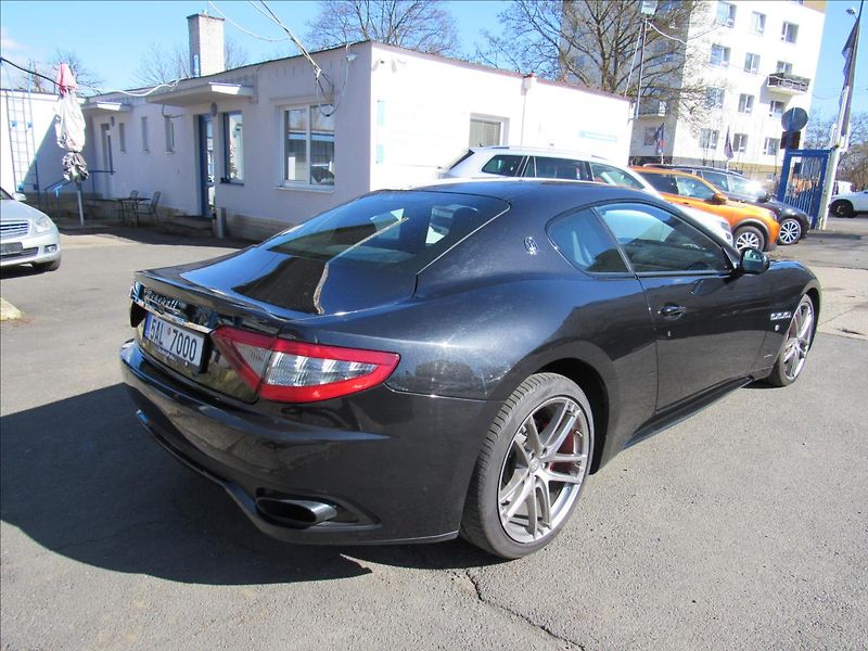 Maserati GranTurismo 4,7 V8 Sport - fotka 4 z 37