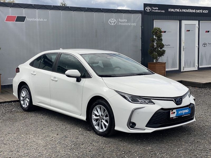 Toyota Corolla 1.8HEV, ČR, ComTech, DPH - fotka 1 z 15