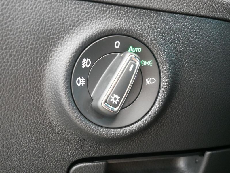 Škoda Superb - fotka 13 z 25