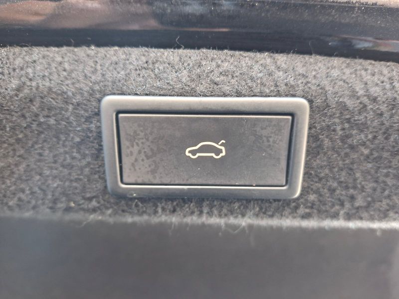 Škoda Superb (2022) Style Plus Top DSG 2,0TSi 140k - fotka 9 z 35