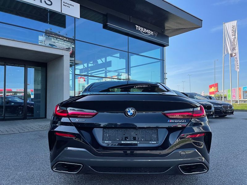 BMW Řada 8 (2025) M850i xDrive Coupé 08/2025 - fotka 3 z 15