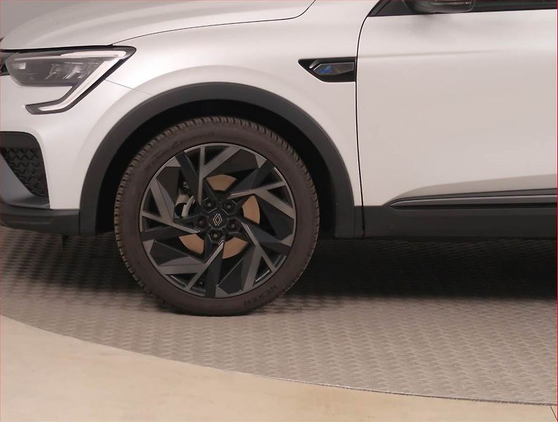 Renault Arkana (2025) Esprit Alpine E-Tech - fotka 15 z 17