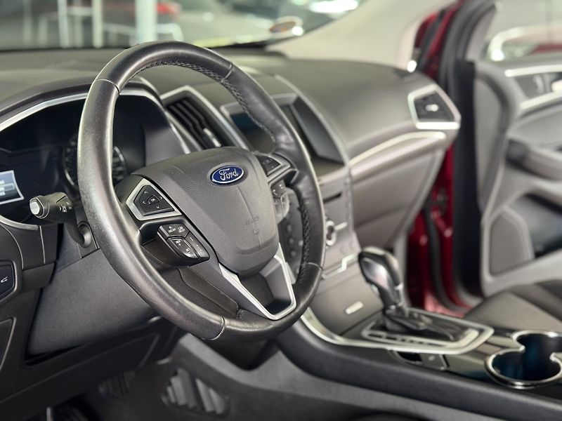 Ford Edge 2,0Bi-TDCi 4x4*REZERVACE! - fotka 12 z 43