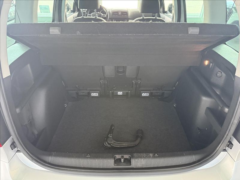Škoda Yeti 2,0   TDI,DRIVE,TAŽNÉ,SERVISKA - fotka 23 z 25