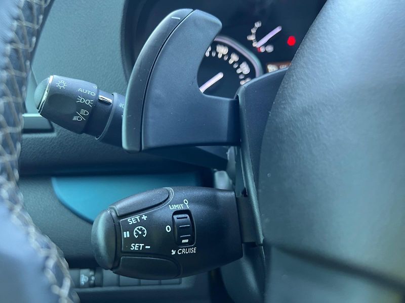 Peugeot Traveller (2021) L2 8MÍST 2.0HDi 130kW TAŽNÝ CZ - fotka 28 z 31