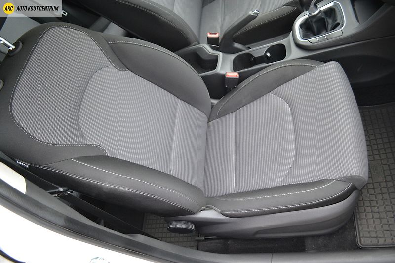 Hyundai i30 22 HB 1,5I MT START PLUS - fotka 12 z 45