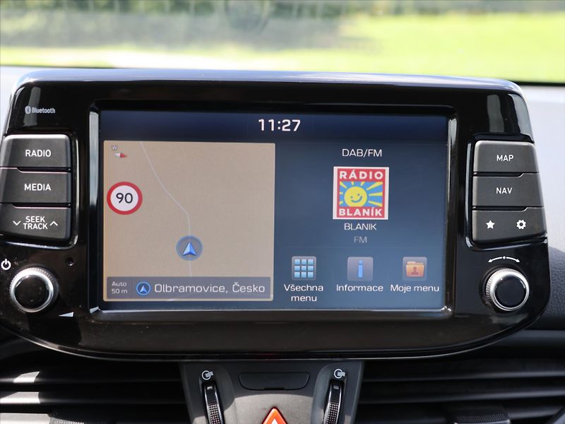 Hyundai i30 1.6 CRDi Automat CZ Style LED - fotka 24 z 37