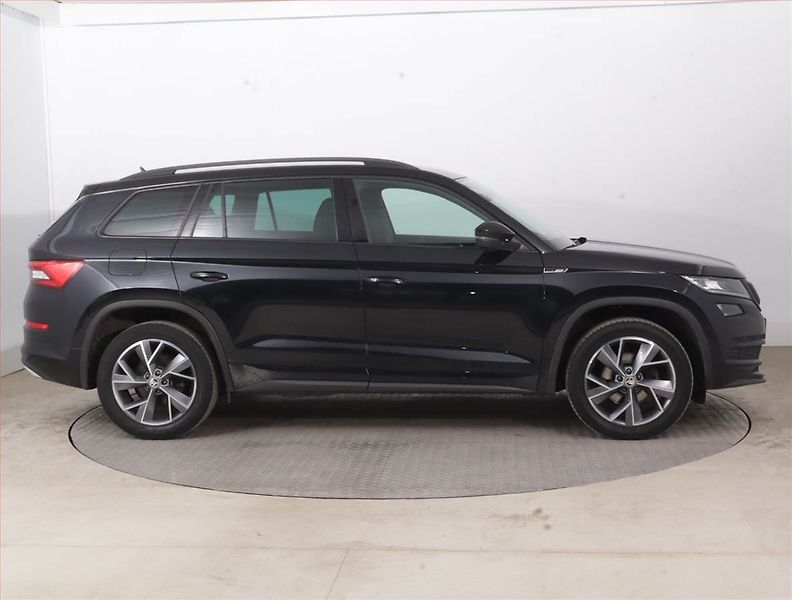 Škoda Kodiaq (2021) Sportline 1.5 TSI - fotka 6 z 18