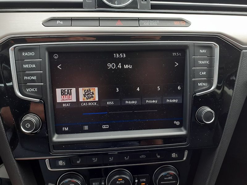 Volkswagen Passat Variant (2016) 1.4 TSi 110 Kw Highline - fotka 10 z 41