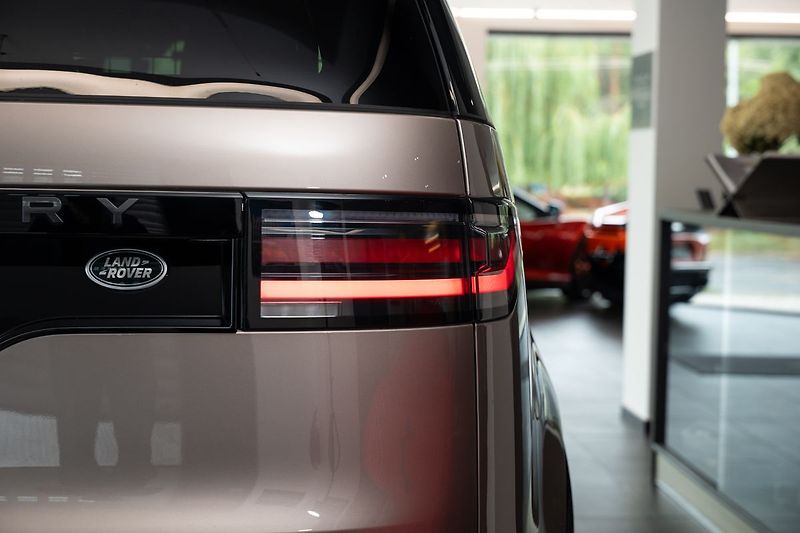 Land Rover Discovery D300 SE Approved/7 míst/ - fotka 27 z 27