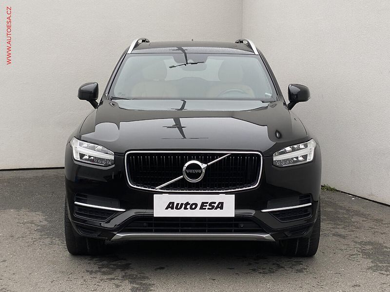 Volvo XC90 (2016) 2.0 D, Momentum, AT - fotka 2 z 20