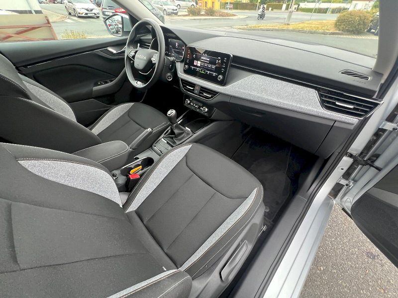 Škoda Scala (2025) Selection 1.0TSi 85kW 6°manuál - fotka 22 z 30