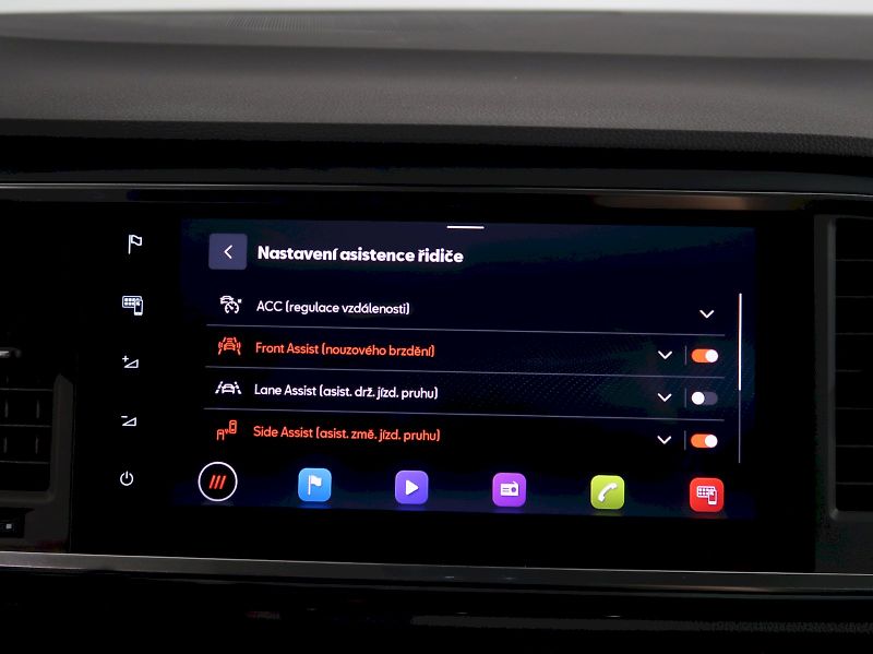 Seat Ateca (2022) 2.0TDI 110KW TAŽNÉ NAVI - fotka 28 z 40