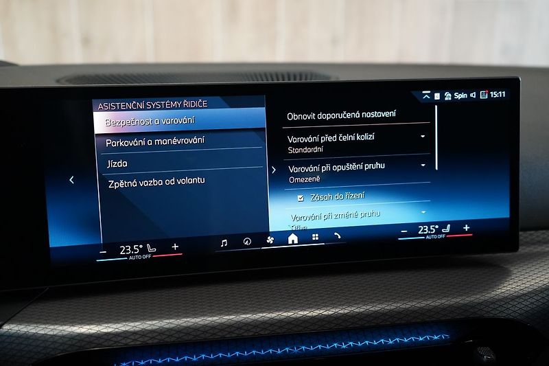 BMW Řada 3 320d xDrive Touring, HUD, ACC - fotka 29 z 43