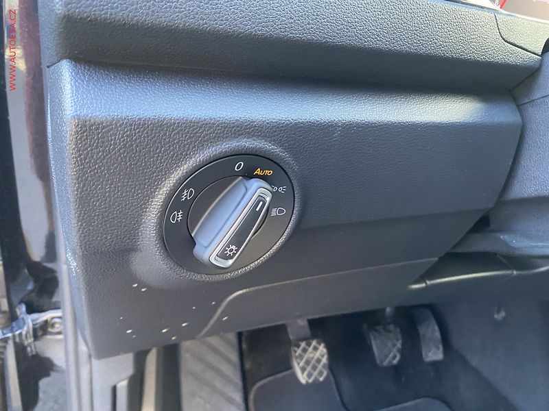 Volkswagen T-Roc (2020) 1.5 TSi, Highline, LED, TZ - fotka 15 z 17