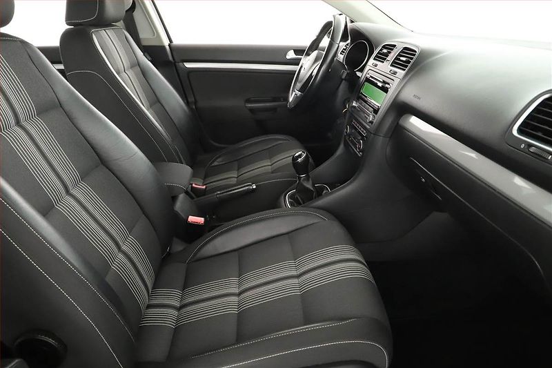 Volkswagen Golf (2012) Comfortline 1.2 TSI - fotka 9 z 24