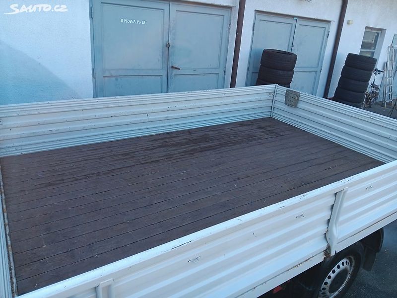 Volkswagen Transporter 2.4D 57kW valník - fotka 13 z 21