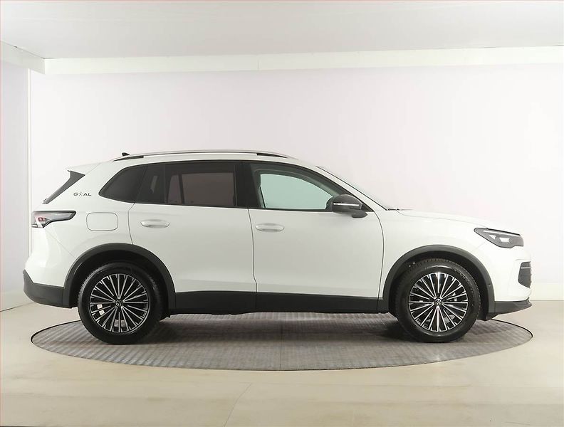 Volkswagen Tiguan (2025) Life 1.5 eTSI, digi klima - fotka 6 z 23