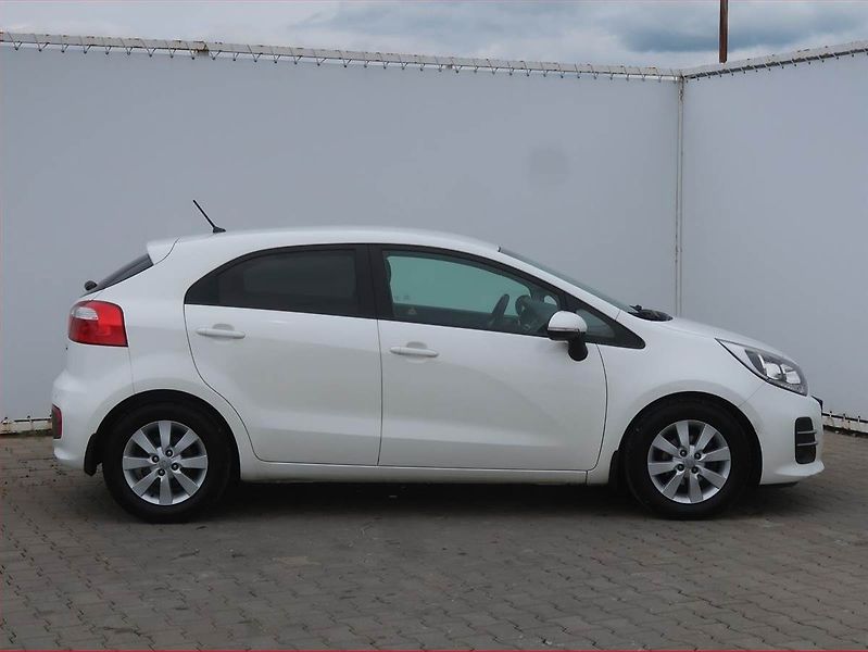 Kia Rio (2016) 1.25 CVVT, Serv.kniha - fotka 6 z 14