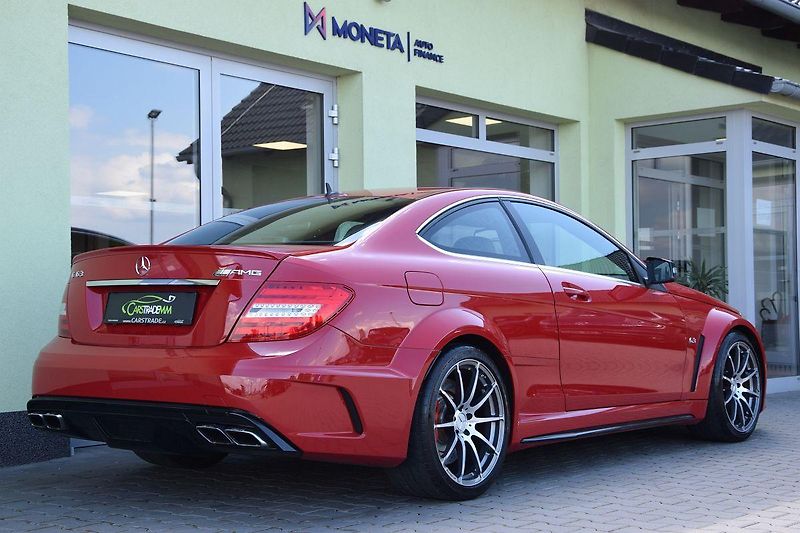 Mercedes-Benz Třídy C 63AMG BLACK-SERIES*6tKM!RARITA - fotka 4 z 43