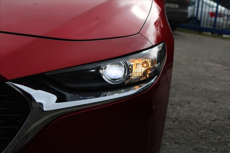 Mazda 3 2,0 i  NOVÉ V ČR,1.MAJITEL - fotka 30 z 30