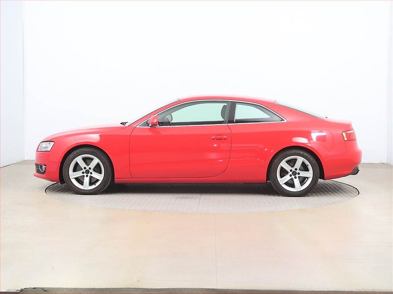 Audi A5 (2009) 2.0 TFSI, Xenony - fotka 3 z 14