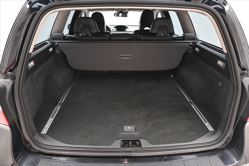 Volvo V70 2,0 120kW D4 Manuál Tažné - fotka 10 z 29