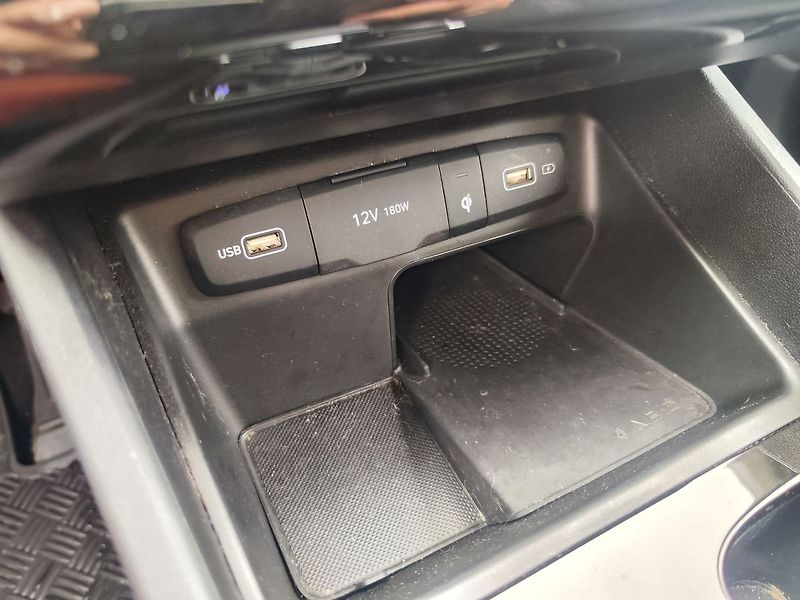 Hyundai Tucson 1.6 T-GDI/110kW Smart Navi DCT - fotka 23 z 34