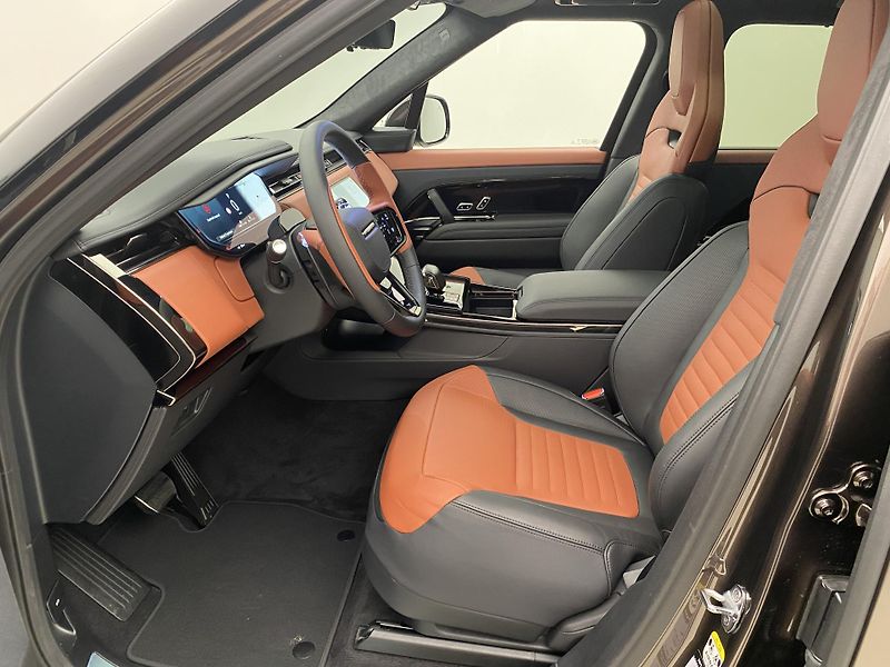 Land Rover Range Rover Sport (2026) P635 SV AWD AUT - fotka 3 z 59