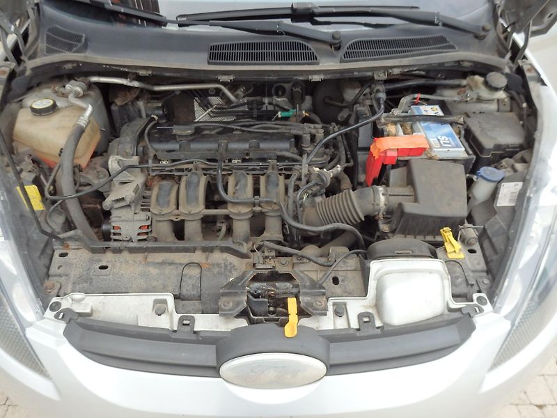 Ford Fiesta 1.2i ASR, KLIMATIZACE - fotka 15 z 16