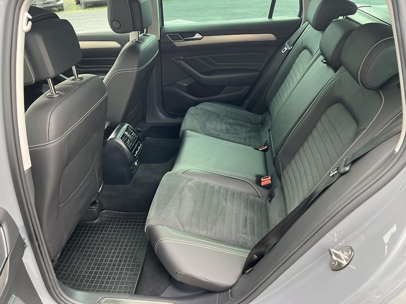 Volkswagen Passat (2023) 2.0TDI 147kW 4X4 DSG TAŽNÉ  - fotka 9 z 27