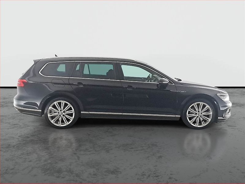 Volkswagen Passat (2016) R-Line 2.0 BiTDI, 4X4 - fotka 6 z 20
