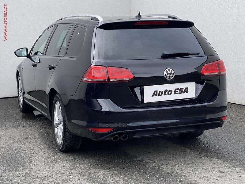 Volkswagen Golf (2015) 2.0 TDi, Lounge, DSG, TZ - fotka 6 z 18