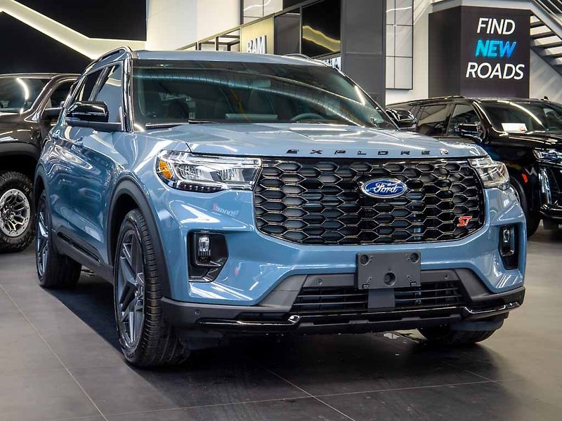 Ford Explorer (2026) 3.0 ST 4WD 21Alu, B&O 980W - fotka 10 z 45