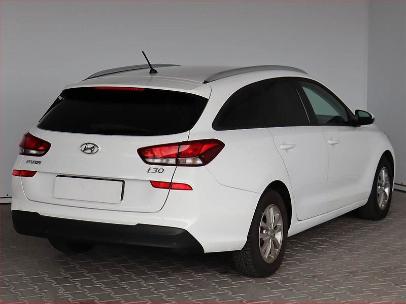 Hyundai i30 (2017) 1.0 T-GDI, Serv.kniha - fotka 5 z 17
