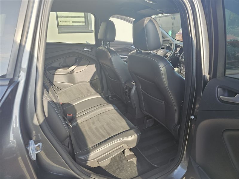 Ford Kuga 2,0 TDCi 110KW STLine KŮŽE NAV - fotka 31 z 44