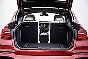 BMW X4.