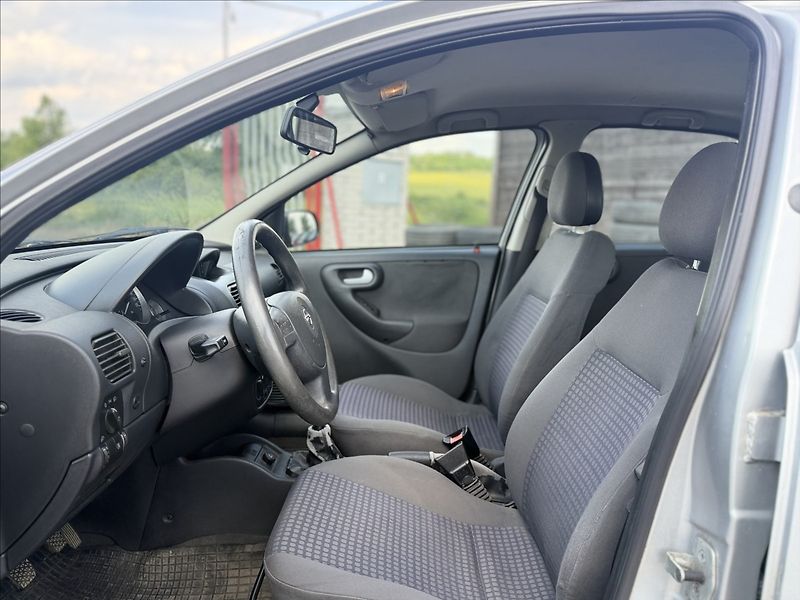 Opel Corsa 1,2 i KLIMA, PO STK - fotka 9 z 22