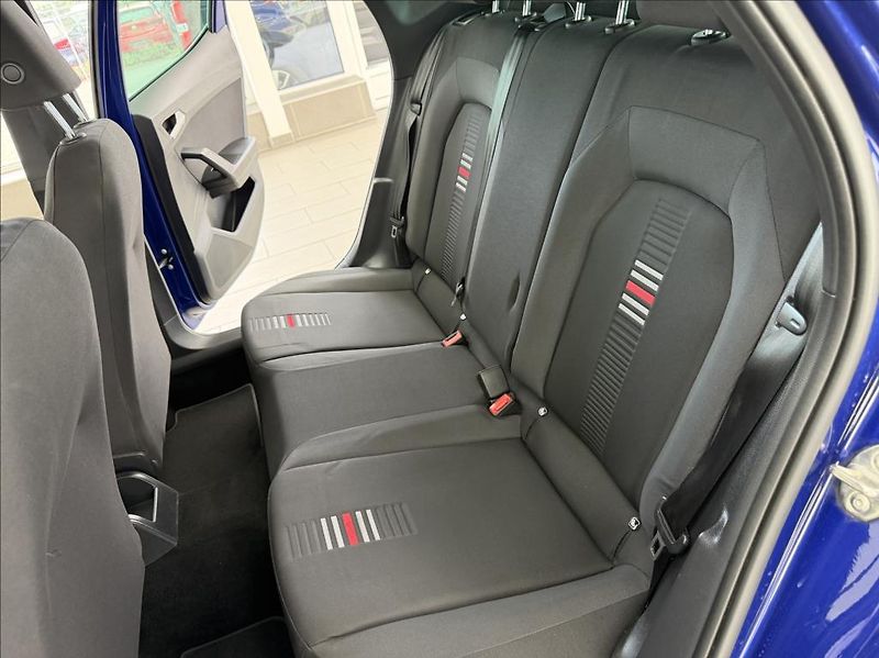 Seat Arona 1,0 i, FR Edition,tažné,temp. - fotka 29 z 34