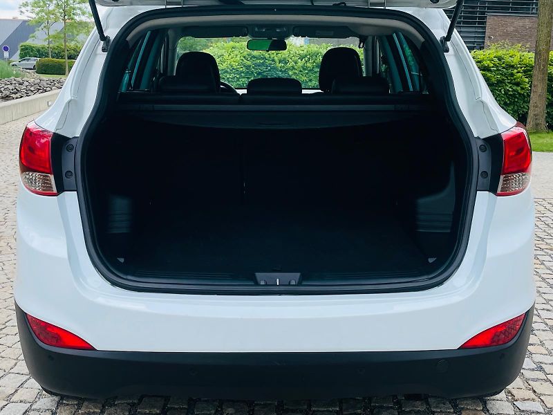 Hyundai ix35 2.0i 4x4 1MAJIITEL KAMER TAŽNÉ - fotka 19 z 46