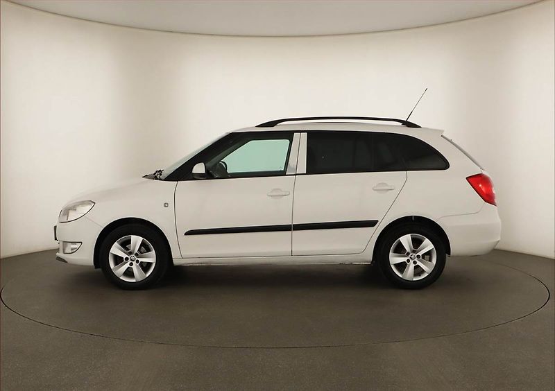Škoda Fabia (2010) 1.6 TDI, po STK, jezdí výborně - fotka 3 z 13