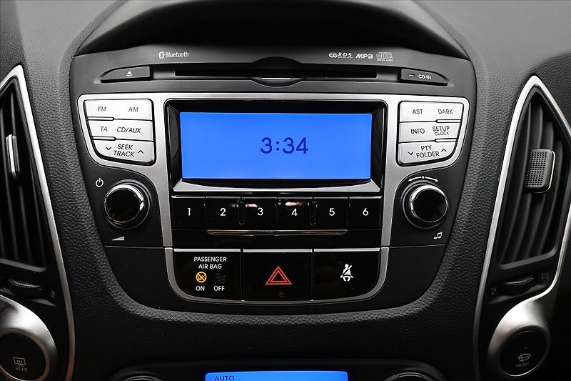 Hyundai ix35 1,7 CRDi 85 kW Tažné Výhřev se - fotka 19 z 30