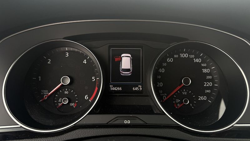 Volkswagen Passat (2018) 2.0 TDI DSG 110KW 144 TIS KM  - fotka 16 z 27