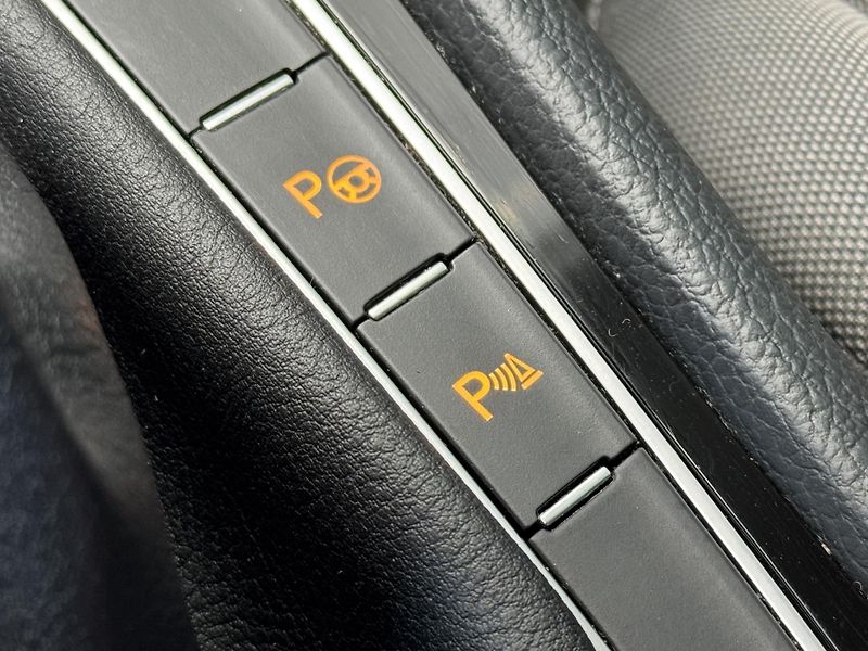 Volkswagen Golf (2017) VII 1.4TSi MAN Highline, RZV - fotka 41 z 51