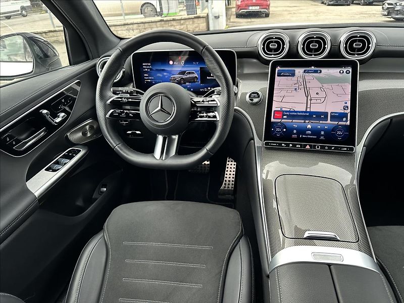 Mercedes-Benz GLC 300 de 4MATIC AMG linie - fotka 13 z 13